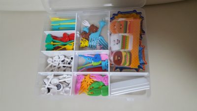 100均クラフトパーツケースにお弁当ピックを入れた写真