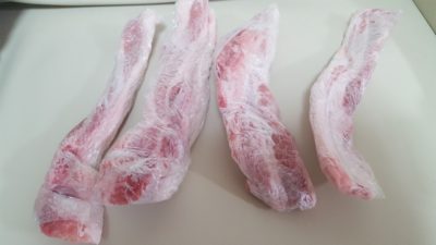 コストコ豚バラ肉を冷凍して並べた写真