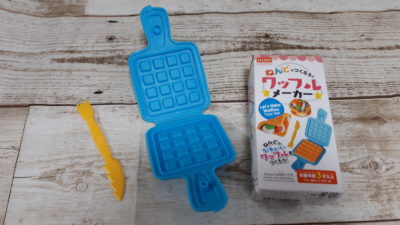 100均お米粘土のワッフル型